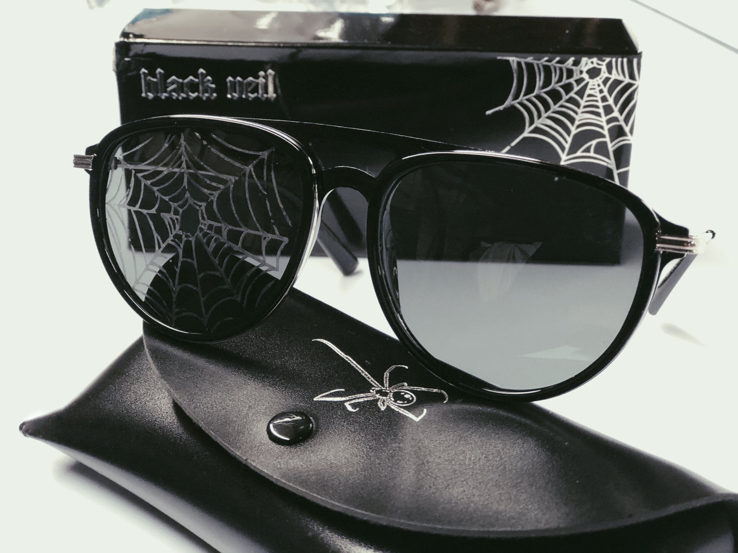 Oculus Sunglasses Black Veil